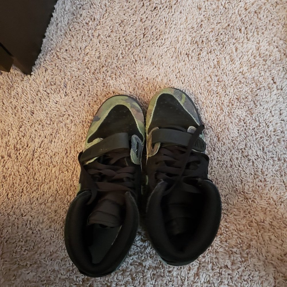 Mens camouflage sneakers